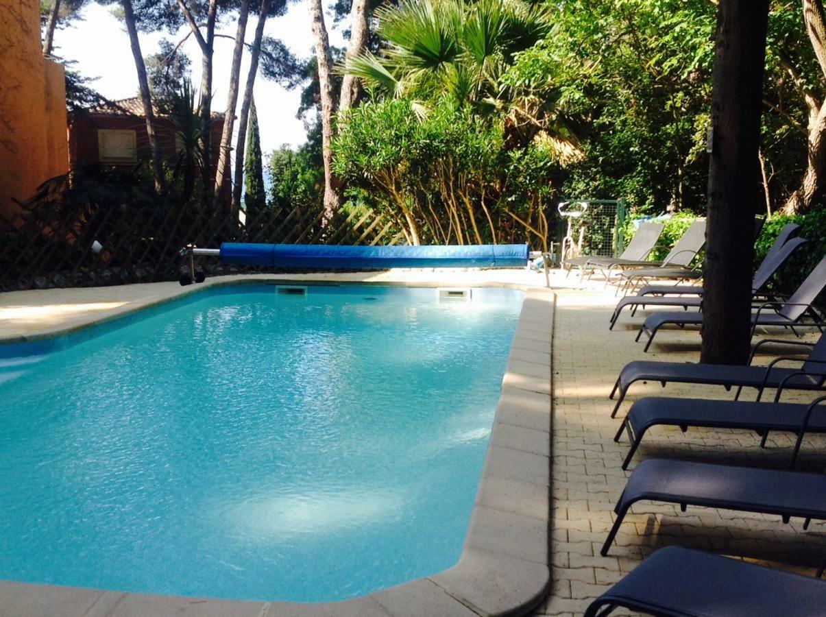 50m Plage T2 Grande Terrasse Vue Mer Climatisé Piscine Chauffée, Parking clos gratuit Sanary-sur-Mer Exterior foto