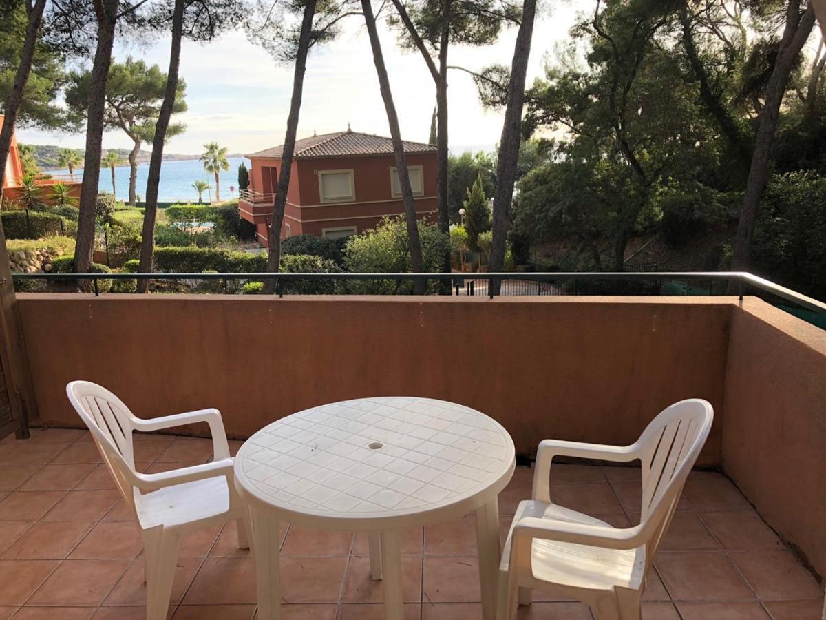 50m Plage T2 Grande Terrasse Vue Mer Climatisé Piscine Chauffée, Parking clos gratuit Sanary-sur-Mer Exterior foto